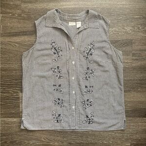 Erika sleeveless button down gingham top in size 1X